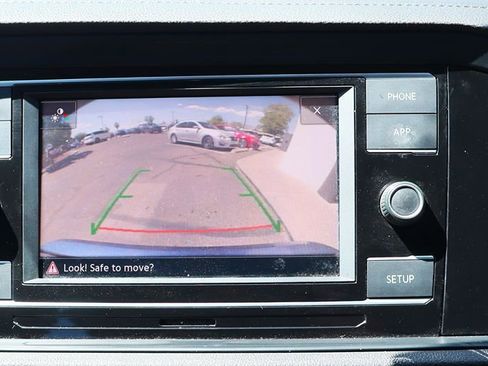 Used 2019 Volkswagen Jetta SE image 47