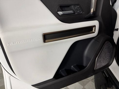 Used 2025 GMC Hummer EV 2X AWD/4WD image 26