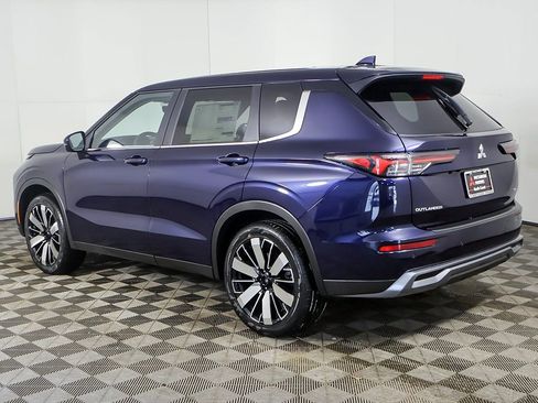 New 2026 Mitsubishi Outlander SE AWD/4WD image 11