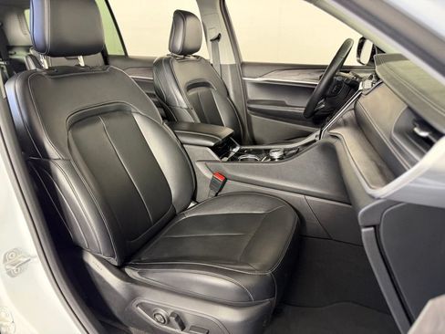 Used 2021 Jeep Grand Cherokee L Limited AWD/4WD image 45