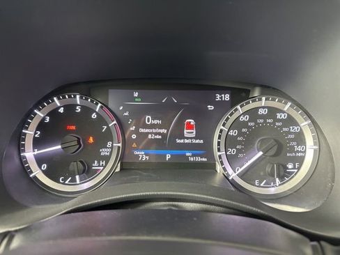 Used 2023 Toyota Highlander XLE AWD/4WD image 17