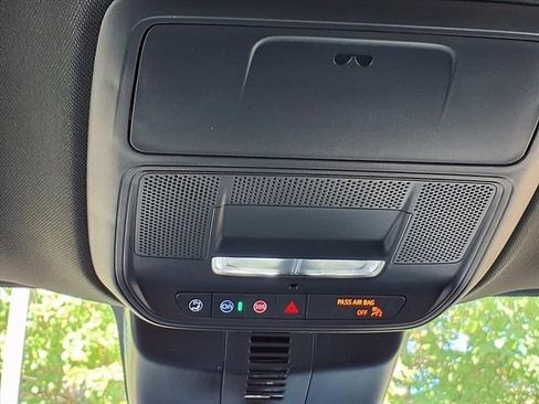 New 2026 Chevrolet Traverse LT image 13