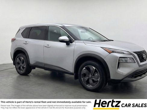 Used 2025 Nissan Rogue SV AWD/4WD image 1