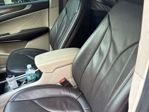 Used 2019 Lincoln MKC Reserve w/ MKC Climate Package FWD image 11