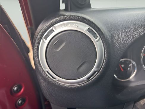 Used 2012 Jeep Wrangler Unlimited Sahara w/ Dual Top Group image 25