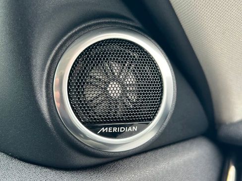 Used 2024 Land Rover Range Rover Evoque Dynamic SE image 35