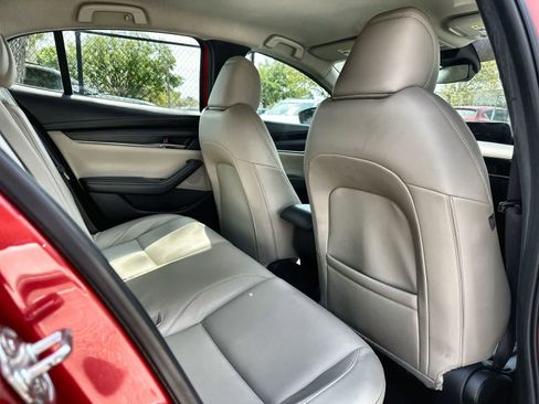 Used 2020 MAZDA MAZDA3 Sedan w/ Preferred Package image 18