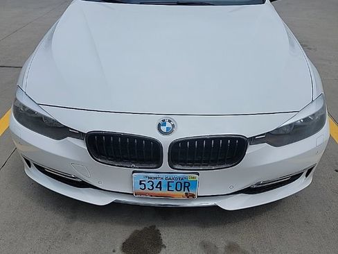 Used 2013 BMW 328i xDrive Sedan AWD/4WD image 2