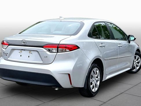 Used 2025 Toyota Corolla LE FWD image 13