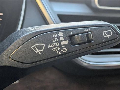 Used 2018 Audi Q5 2.0T Premium Plus w/ Premium Plus Package image 11