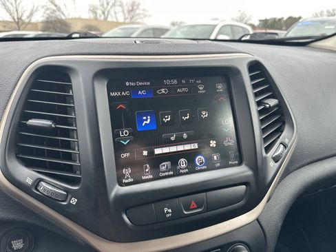 Used 2018 Jeep Cherokee Limited w/ High Altitude Package image 27