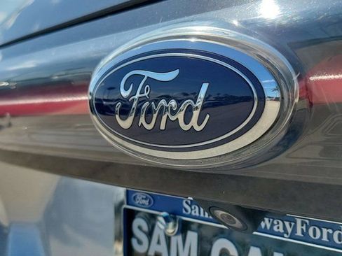 Used 2017 Ford Edge SEL w/ Equipment Group 201A FWD image 11