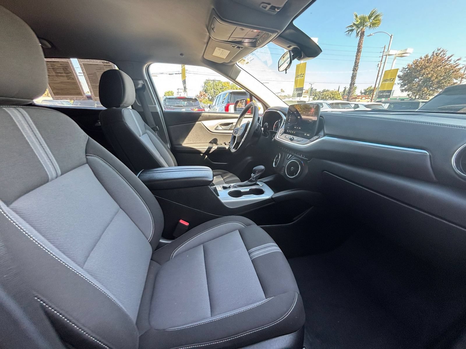Used 2025 Chevrolet Blazer LT FWD image 36