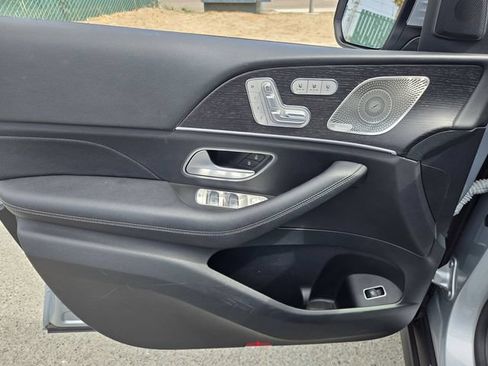 Used 2023 Mercedes-Benz GLS 450 4MATIC image 18