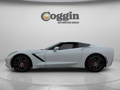 Used 2017 Chevrolet Corvette Stingray Coupe w/ 1LT image 3