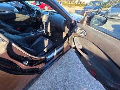 Used 2014 Nissan 370Z Touring w/ Sport Package image 16