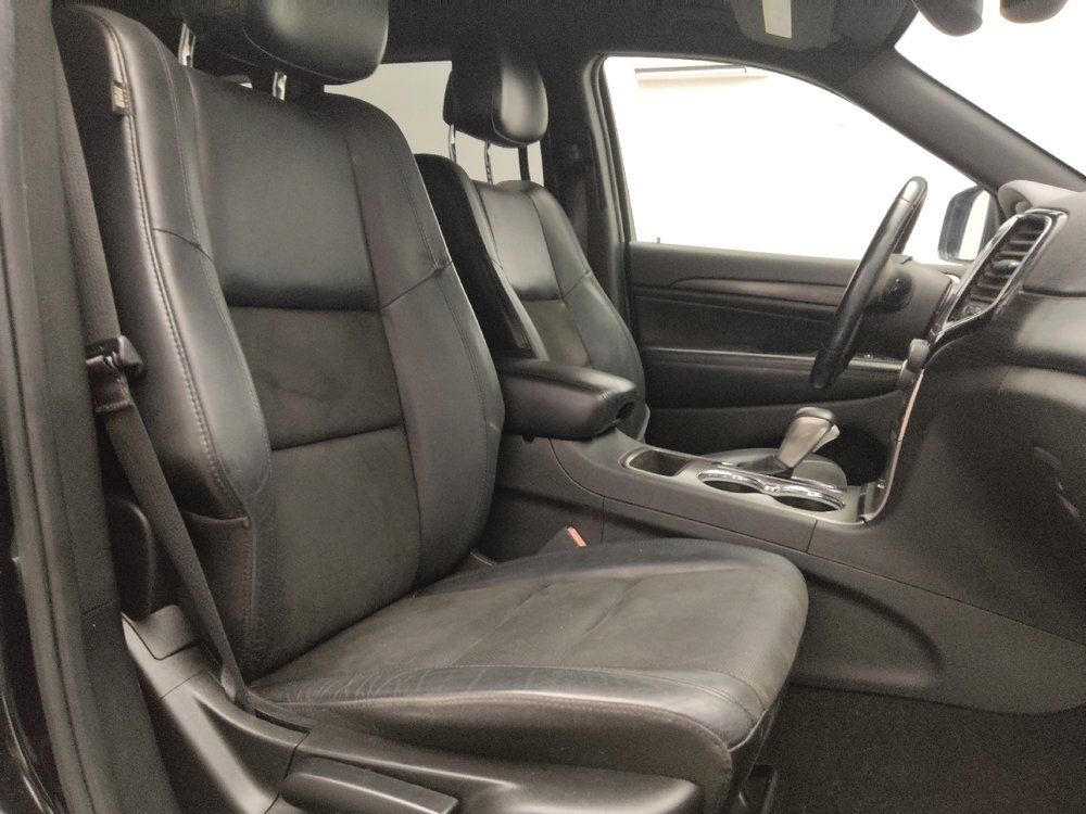 Used 2019 Jeep Grand Cherokee Laredo w/ Laredo X Package RWD image 21