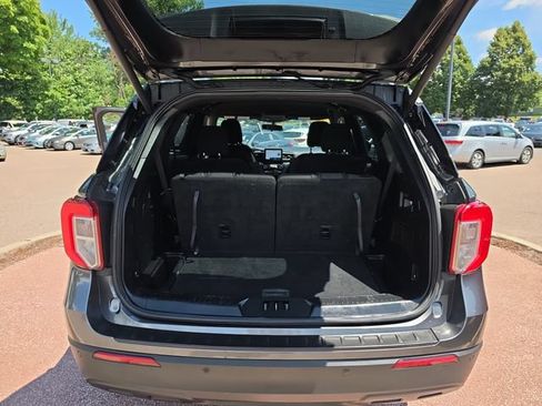 Used 2020 Ford Explorer XLT AWD/4WD image 19