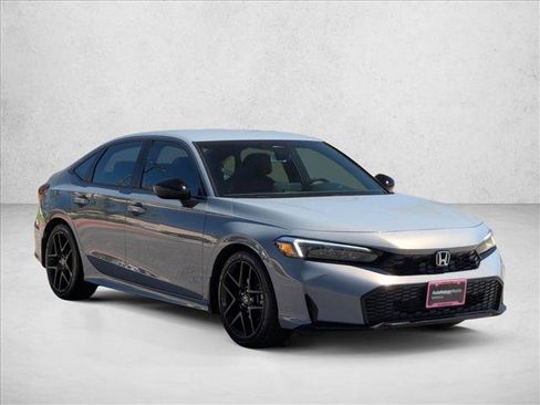 Used 2025 Honda Civic Sport image 3