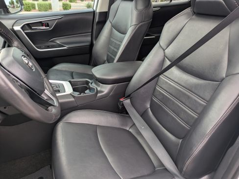 Used 2021 Toyota RAV4 XLE Premium FWD image 26