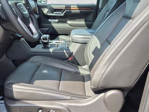 Used 2024 GMC Sierra 1500 Denali w/ Denali Reserve Package AWD/4WD image 16