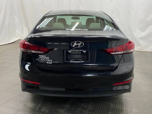 Used 2018 Hyundai Elantra SE w/ Winter Weather Package FWD image 8