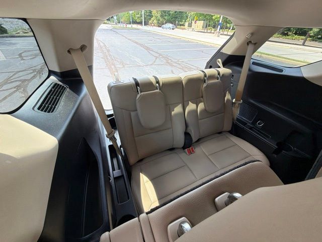 Used 2020 Ford Explorer XLT w/ Equipment Group 202A AWD/4WD image 29