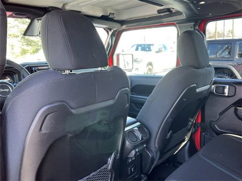 Used 2025 Jeep Wrangler Unlimited Rubicon 4xe w/ Convenience Group image 37