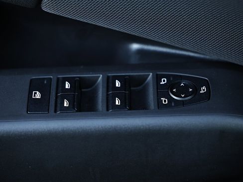 Certified 2025 BMW X3 xDrive30i w/ M Sport Package image 17