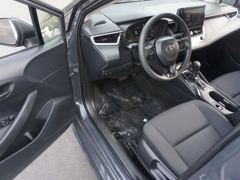 Used 2023 Toyota Corolla LE FWD image 7