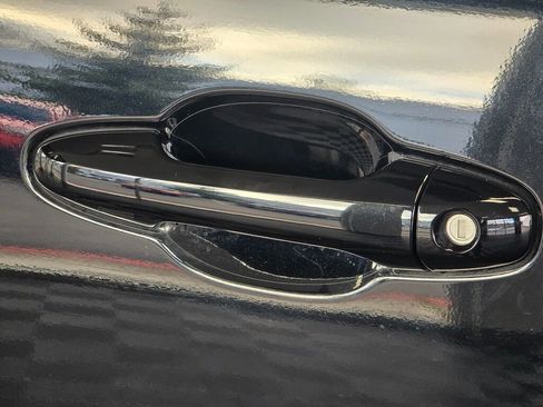 Used 2019 Toyota Tacoma TRD Off-Road image 11