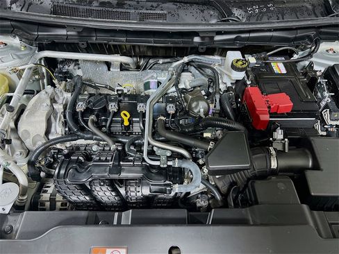 Used 2024 Mitsubishi Outlander SE image 28