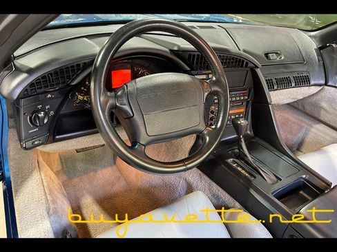 Used 1992 Chevrolet Corvette Coupe RWD image 12