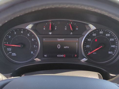 Used 2024 GMC Terrain SLT FWD image 21