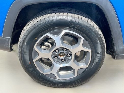 Used 2022 Jeep Compass Trailhawk w/ Trailhawk Elite Group image 33