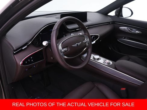 Used 2025 Genesis GV70 2.5T w/ Advanced Package AWD/4WD image 3