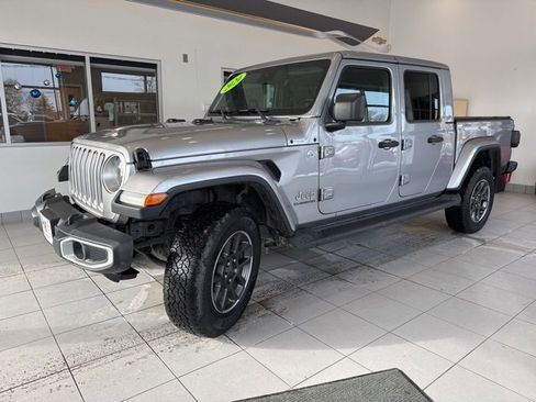 Used 2020 Jeep Gladiator Overland w/ Dual Top Group image 3