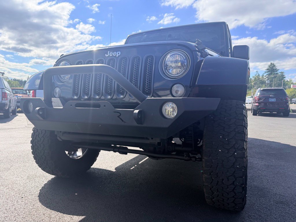 Used 2018 Jeep Wrangler Unlimited Sahara AWD/4WD image 10