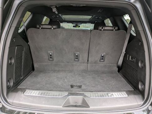 Used 2022 Chevrolet Tahoe RST w/ Sport Performance Package image 12