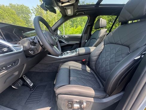 Used 2026 BMW X5 xDrive40i w/ M Sport Package image 15