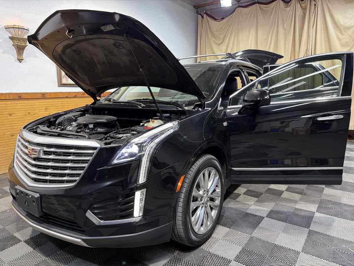 Used 2018 Cadillac XT5 Platinum AWD/4WD image 11