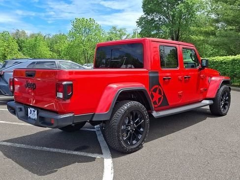Used 2025 Jeep Gladiator Sport AWD/4WD image 6