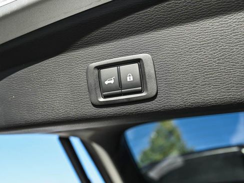 New 2025 Mitsubishi Outlander SEL image 9