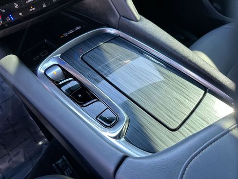 Used 2022 Buick Enclave Premium image 19