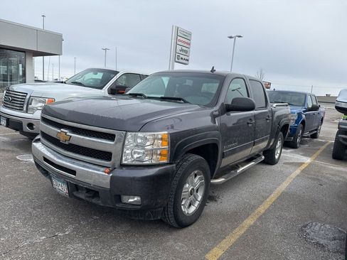 Used 2010 Chevrolet Silverado 1500 LT w/ Power Pack Plus image 3
