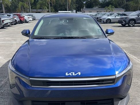 Used 2025 Kia K4 FWD image 2