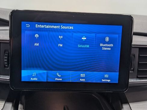 Used 2020 Ford Explorer XLT w/ Equipment Group 202A AWD/4WD image 20