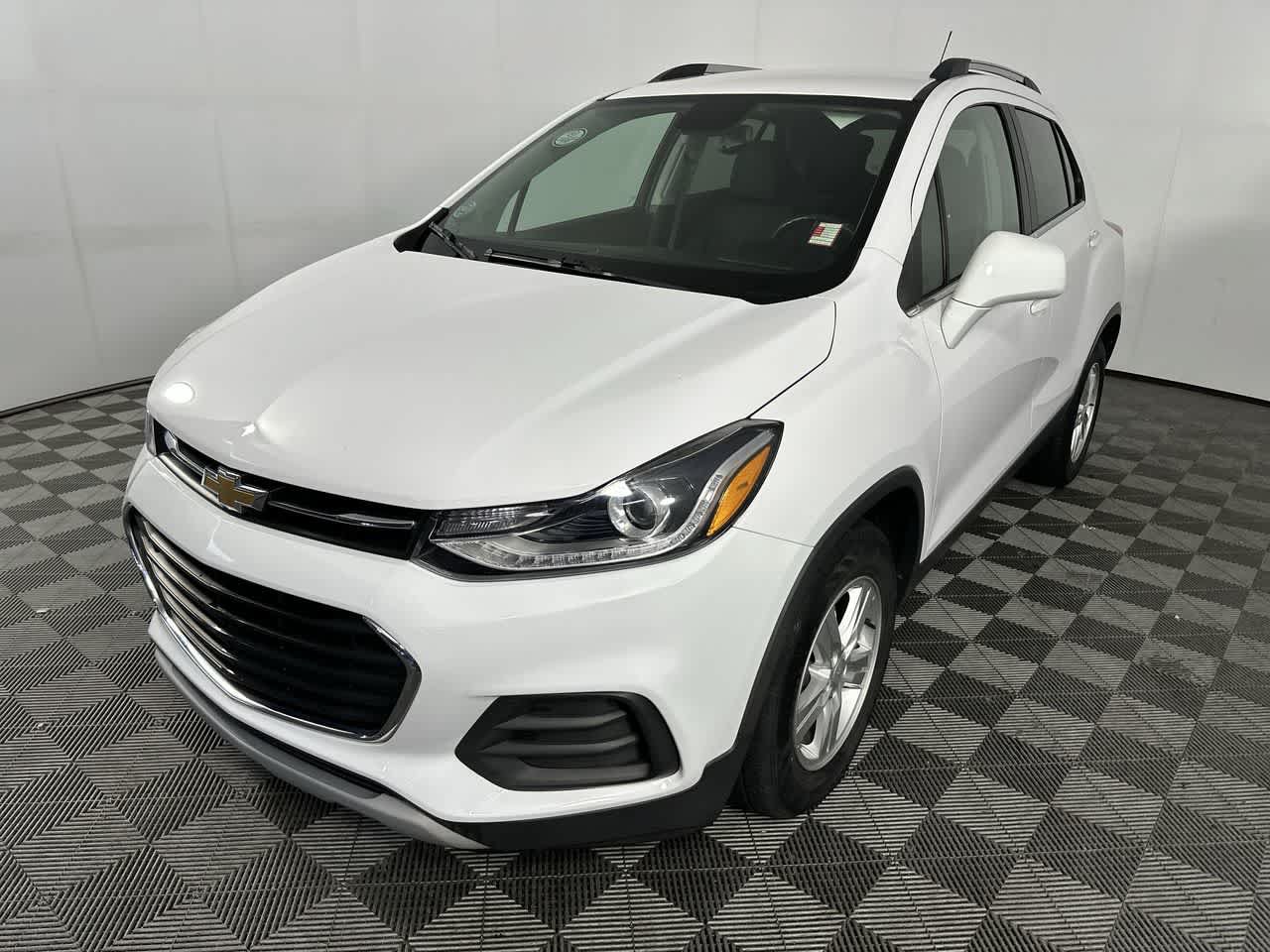 Used 2020 Chevrolet Trax LT FWD image 4