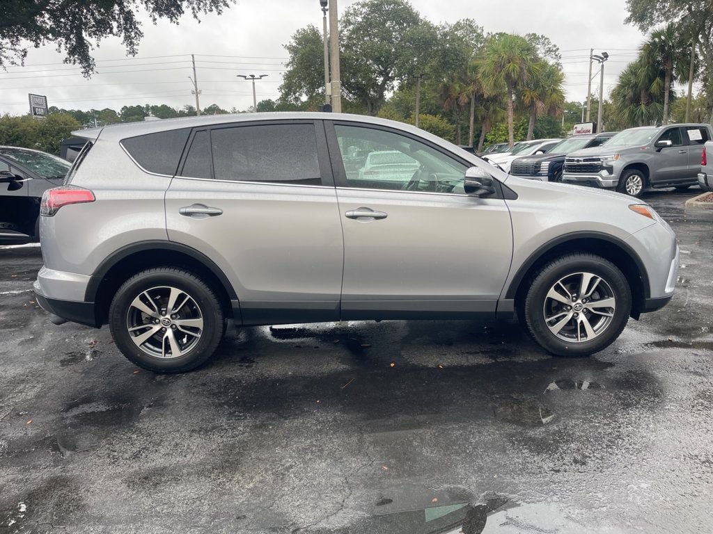Used 2018 Toyota RAV4 XLE FWD image 7