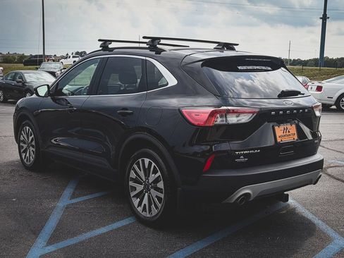 Used 2020 Ford Escape Titanium AWD/4WD image 8
